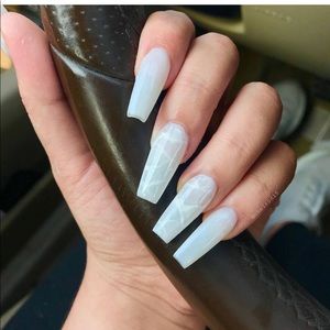 Press on nails